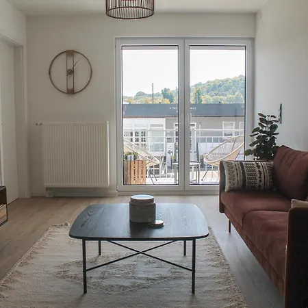 African-style - Stadtnah, Parkplatz, E-ladestation Fuer Auto & Fahrraeder, Gitterbox Fuer Fahrraeder, Fitnessstudio