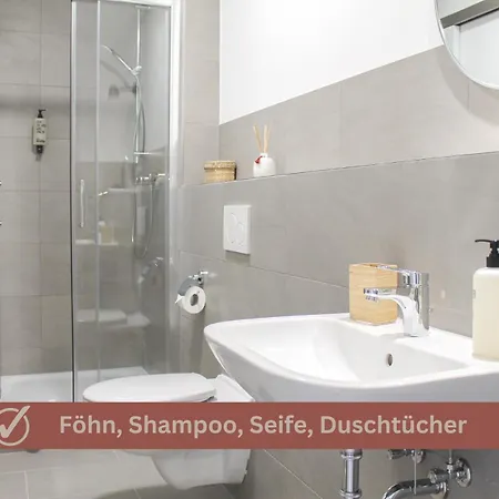 African-style - Stadtnah, Parkplatz, E-ladestation Fuer Auto & Fahrraeder, Gitterbox Fuer Fahrraeder, Fitnessstudio コブレンツ