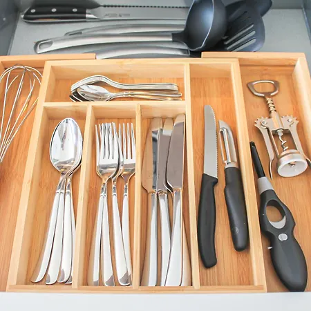 African-style - Stadtnah, Parkplatz, E-ladestation Fuer Auto & Fahrraeder, Gitterbox Fuer Fahrraeder, Fitnessstudio Koblenc